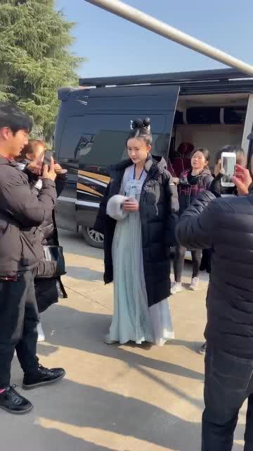 明星粉丝站岗合法吗,合法边界与道德考量