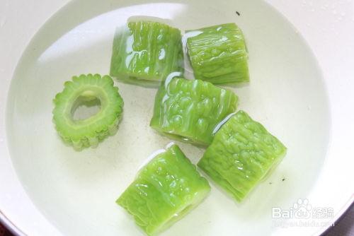 凉瓜怎样做着吃,探索凉瓜的多样烹饪方法